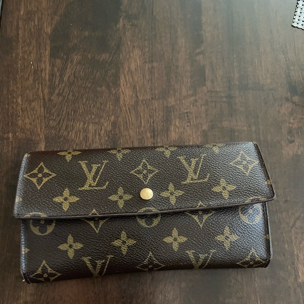 Authentic Louis Vuitton wallet.